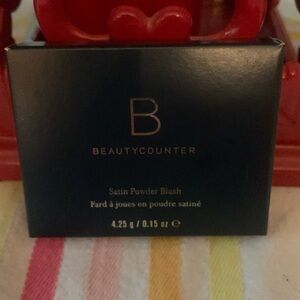 Beautycounter Satin Powder Blush in nectar